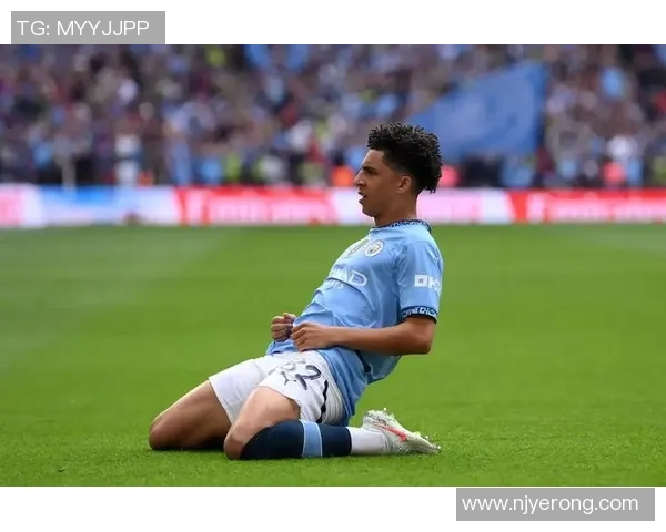 赖因德斯谈曼城替补经历认为这是顶级俱乐部的常态与挑战