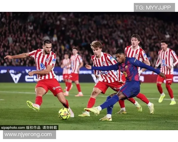 巴萨逆转马竞莱万闪耀全场西甲榜首稳如泰山再创辉煌